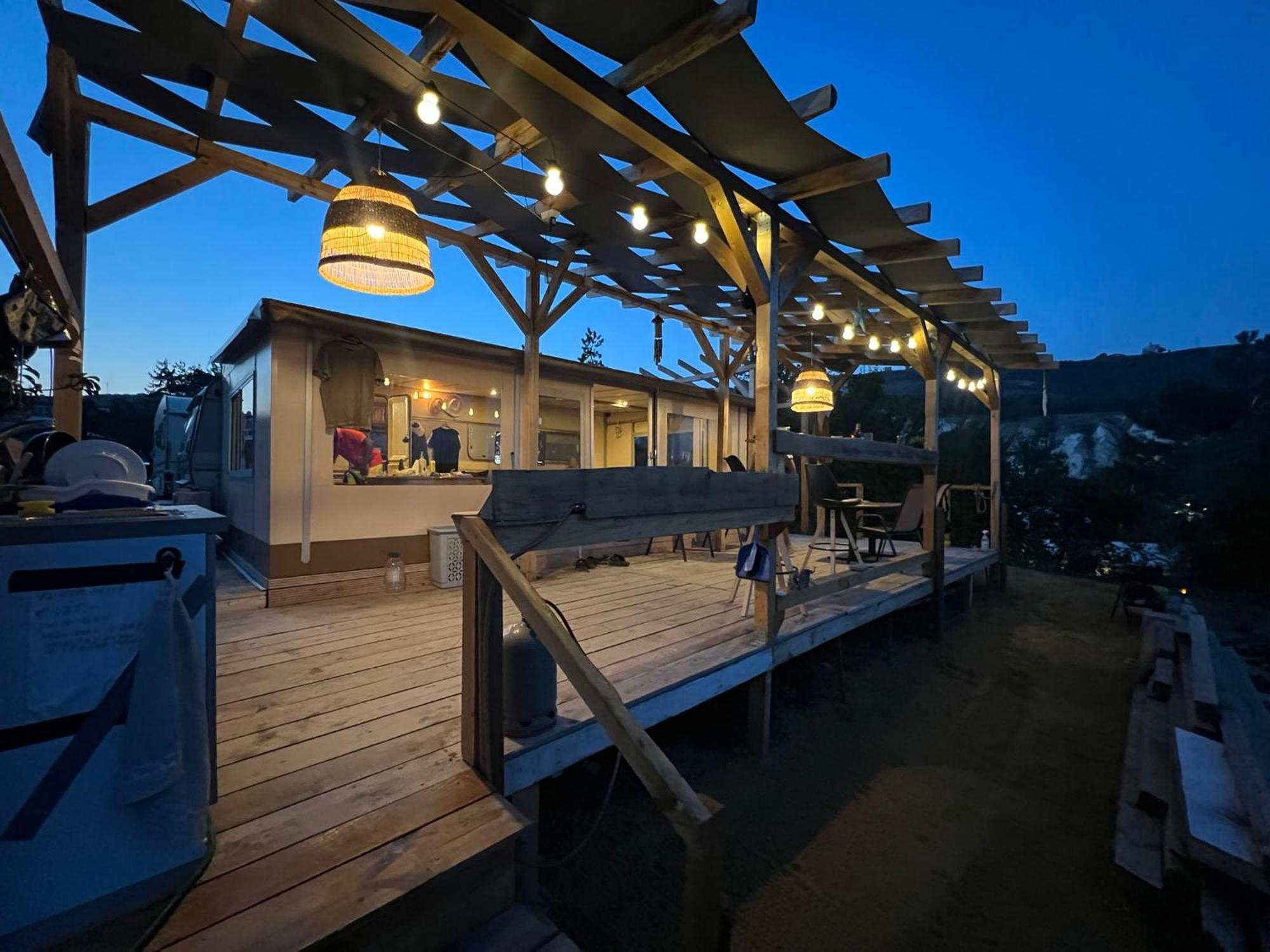 Karavana Tropicana Varna Extérieur photo